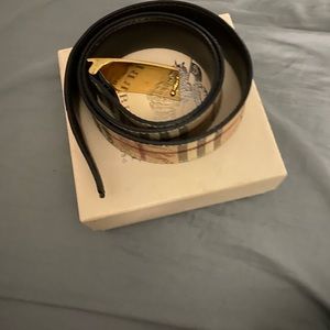 Burberry belt